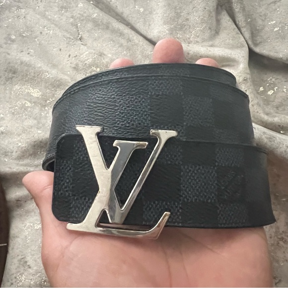 Louis Vuitton men’s belt - Picture 2 of 7